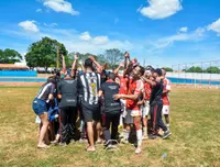 Imagem da galeria do artigo: EM FOTOS: Confira os registros da classificação épica do Arsenal sobre o Oriente na Semifinal do Regional 2026 em Lagoa dos Patos MG