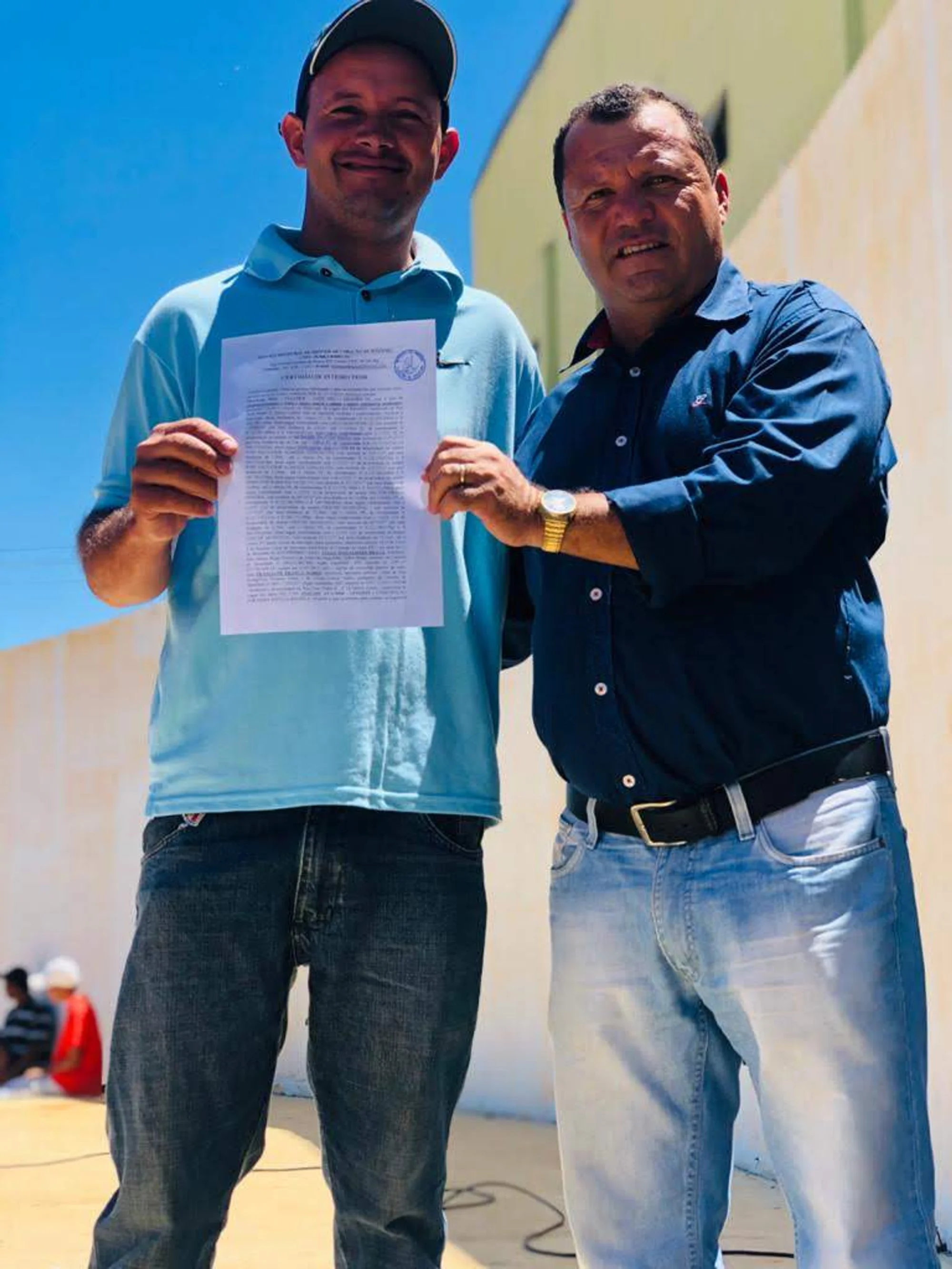 /image/entrega-dos-primeiros-titulos-de-regularizacao-fundiaria-em-lagoa-dos-patos-marca-novo-tempo-de-esperanca?src=https%3A%2F%2Fimg1.pixhost.to%2Fimages%2F11811%2F687477986_img-20191214-wa0033.jpg&w=2000&q=85