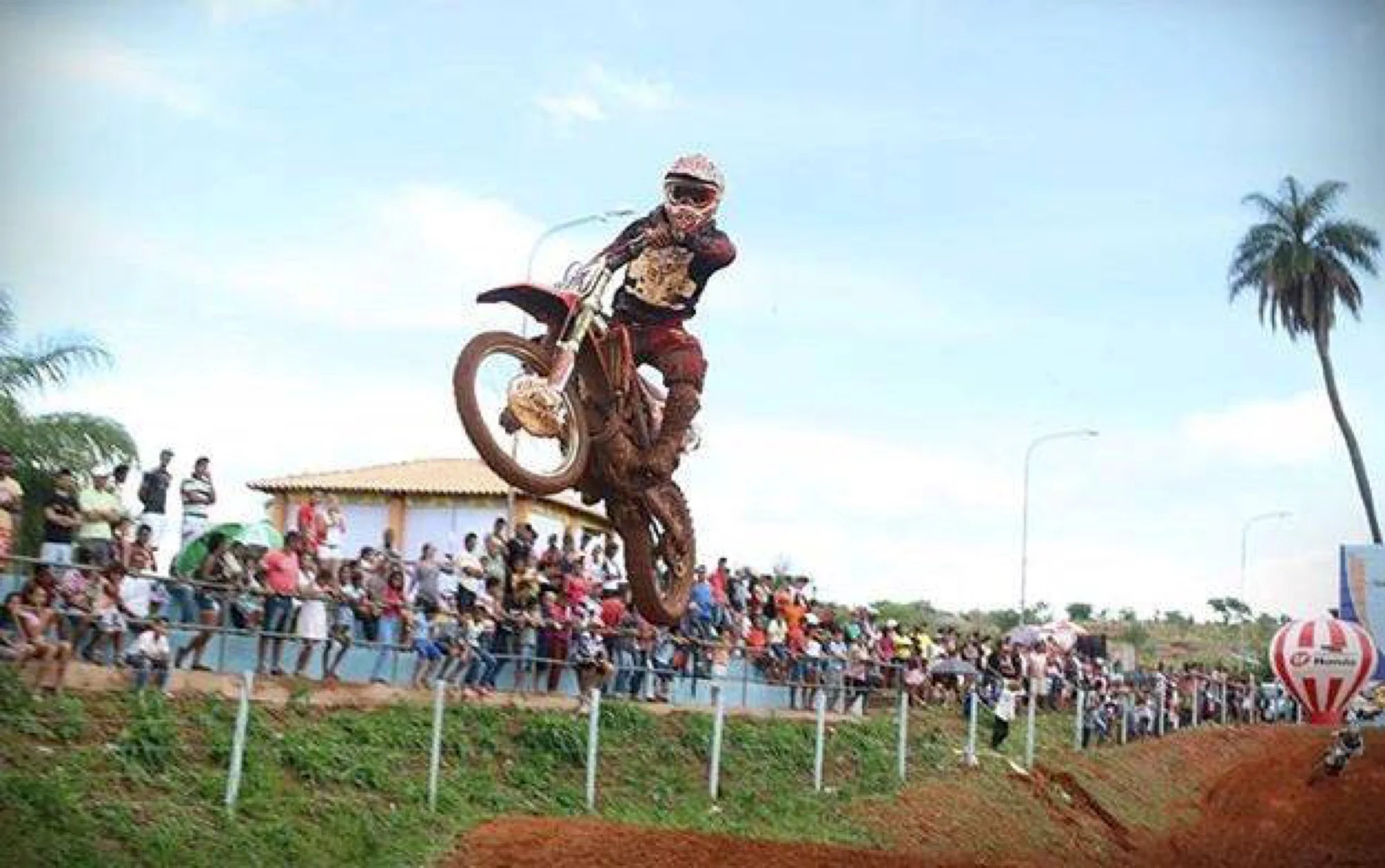 /image/fotos-antigas-lagoa-dos-patos-mg-em-memorias?src=https%3A%2F%2Fimg1.pixhost.to%2Fimages%2F10289%2F662750539_acao-global-lagoa-dos-patos-motocross-08.jpg&w=2000&q=85