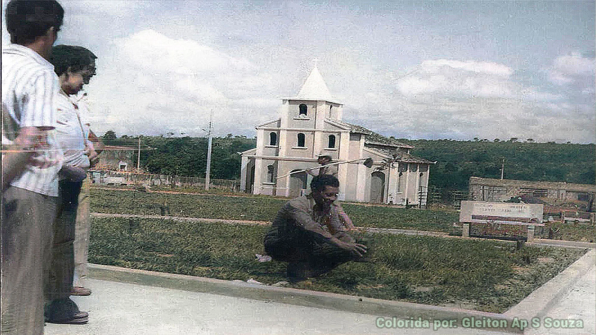 /image/lagoa-dos-patos-mg-celebra-60-anos-de-emancipacao-politica?src=https%3A%2F%2Fsalamineira.netlify.app%2Ffotos-antigas%2Fremini%2Ffotos-antigas-lagoa-dos-patos-mg-18.jpg&w=2000&q=85