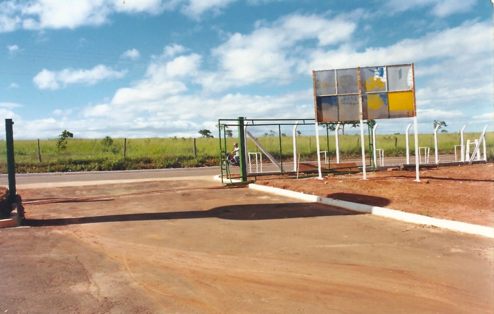 /image/lagoa-dos-patos-mg-celebra-60-anos-de-emancipacao-politica?src=https%3A%2F%2Fsalamineira.netlify.app%2Ffotos-antigas%2Fremini%2Ffotos-antigas-lagoa-dos-patos-mg-24.jpg&w=2000&q=85