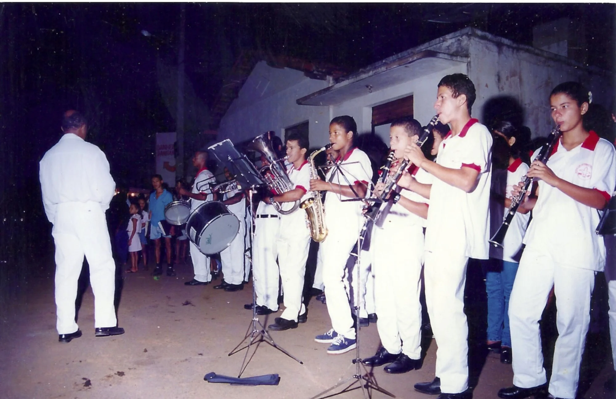 /image/lagoa-dos-patos-mg-celebra-60-anos-de-emancipacao-politica?src=https%3A%2F%2Fsalamineira.netlify.app%2Ffotos-antigas%2Fremini%2Ffotos-antigas-lagoa-dos-patos-mg-32.jpg&w=2000&q=85