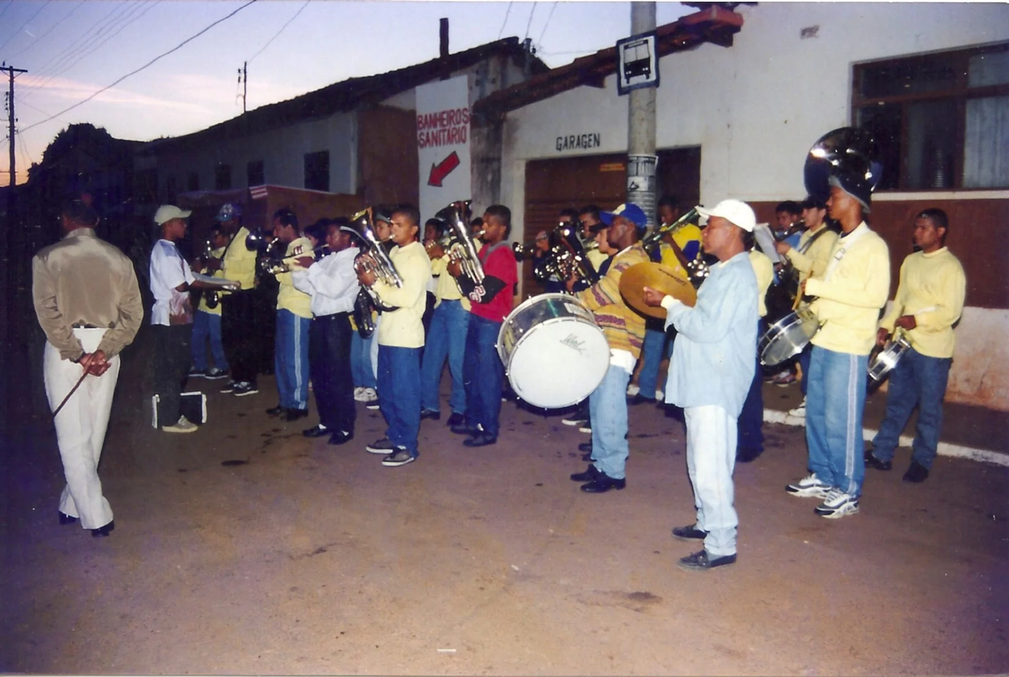 /image/lagoa-dos-patos-mg-celebra-60-anos-de-emancipacao-politica?src=https%3A%2F%2Fsalamineira.netlify.app%2Ffotos-antigas%2Fremini%2Ffotos-antigas-lagoa-dos-patos-mg-35.jpg&w=2000&q=85