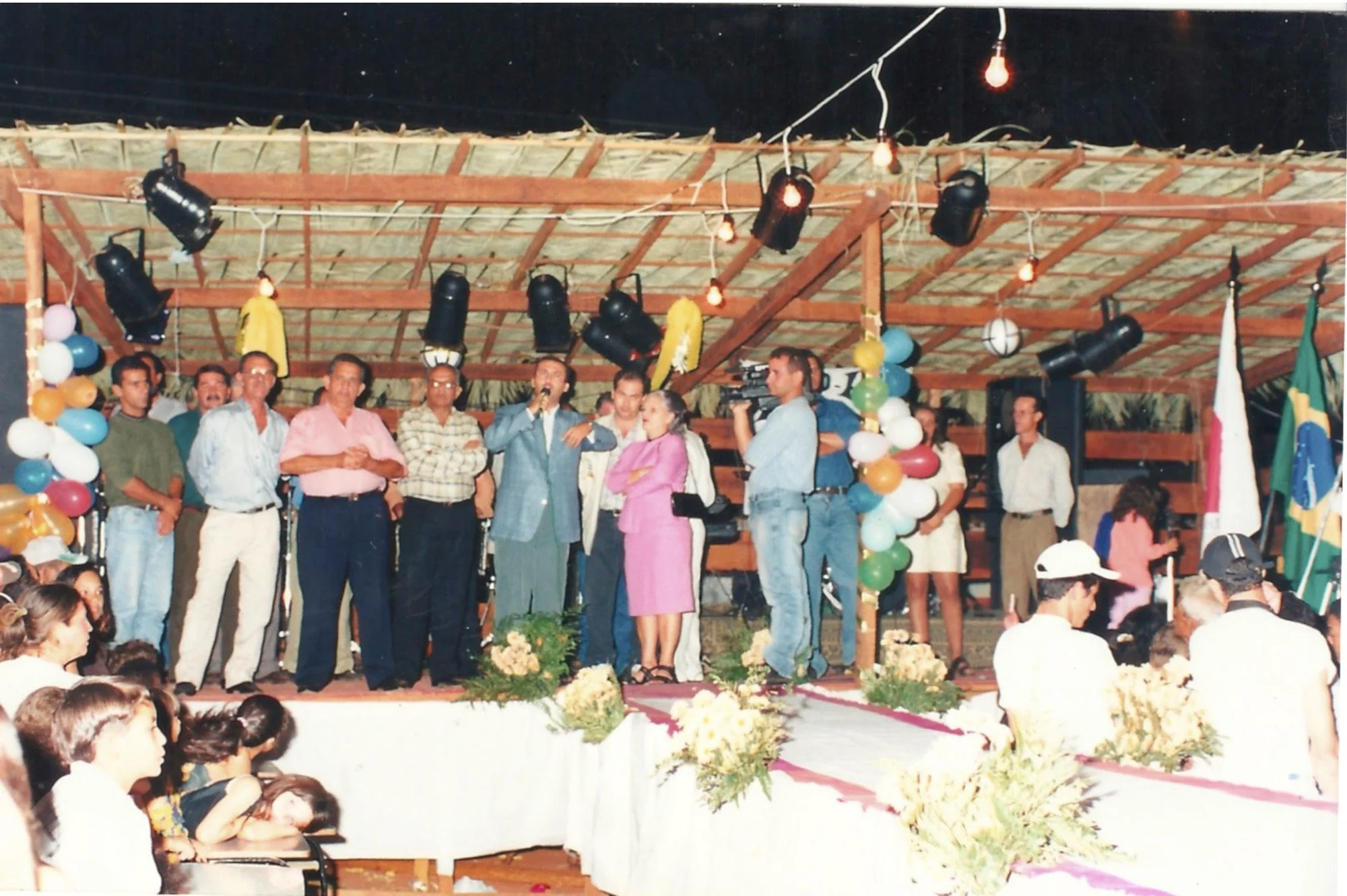 /image/lagoa-dos-patos-mg-celebra-60-anos-de-emancipacao-politica?src=https%3A%2F%2Fsalamineira.netlify.app%2Ffotos-antigas%2Fremini%2Ffotos-antigas-lagoa-dos-patos-mg-44.jpg&w=2000&q=85