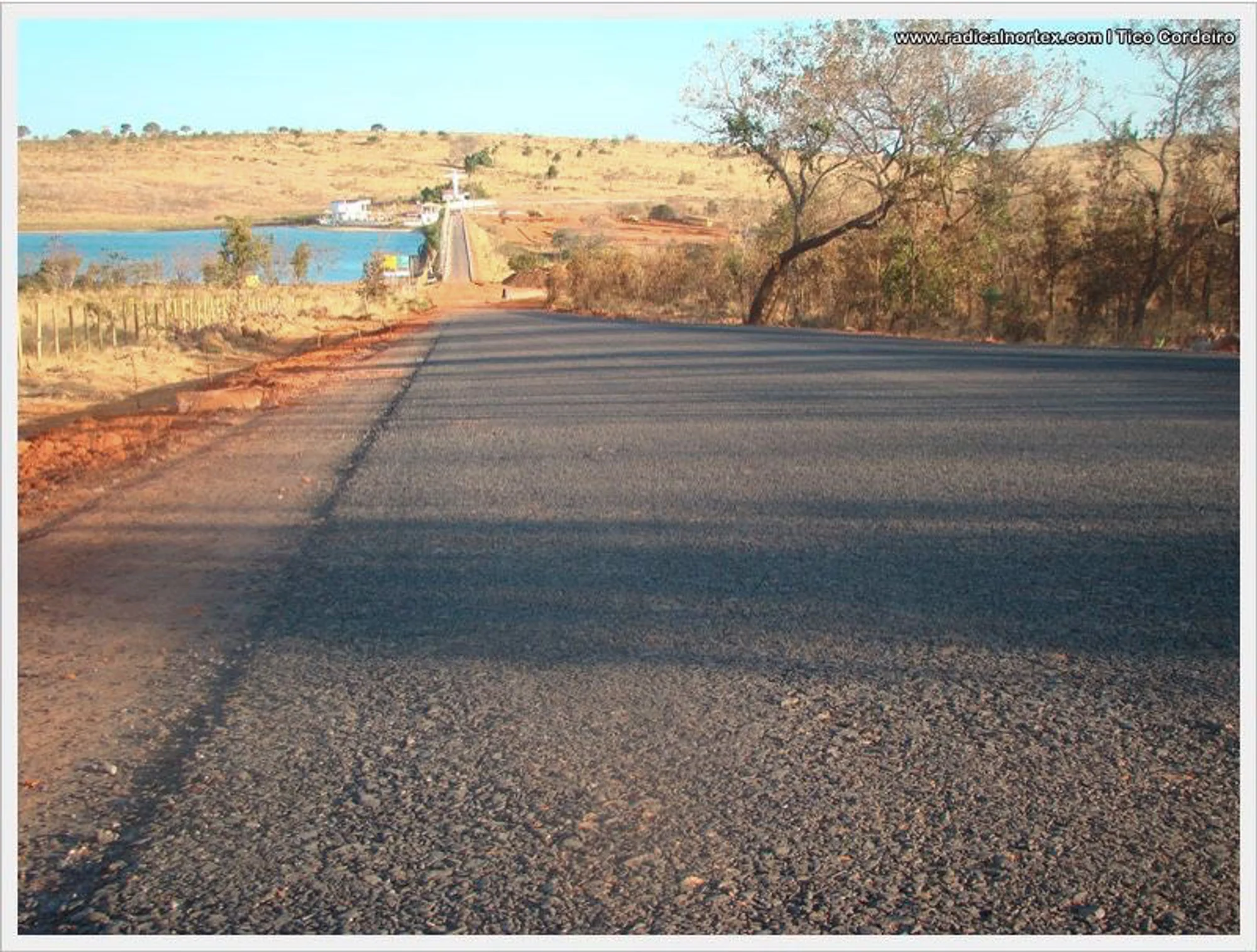 /image/lagoa-dos-patos-mg-celebra-60-anos-de-emancipacao-politica?src=https%3A%2F%2Fsalamineira.netlify.app%2Ffotos-antigas%2Fremini%2Ffotos-antigas-lagoa-dos-patos-mg-73.jpg&w=2000&q=85