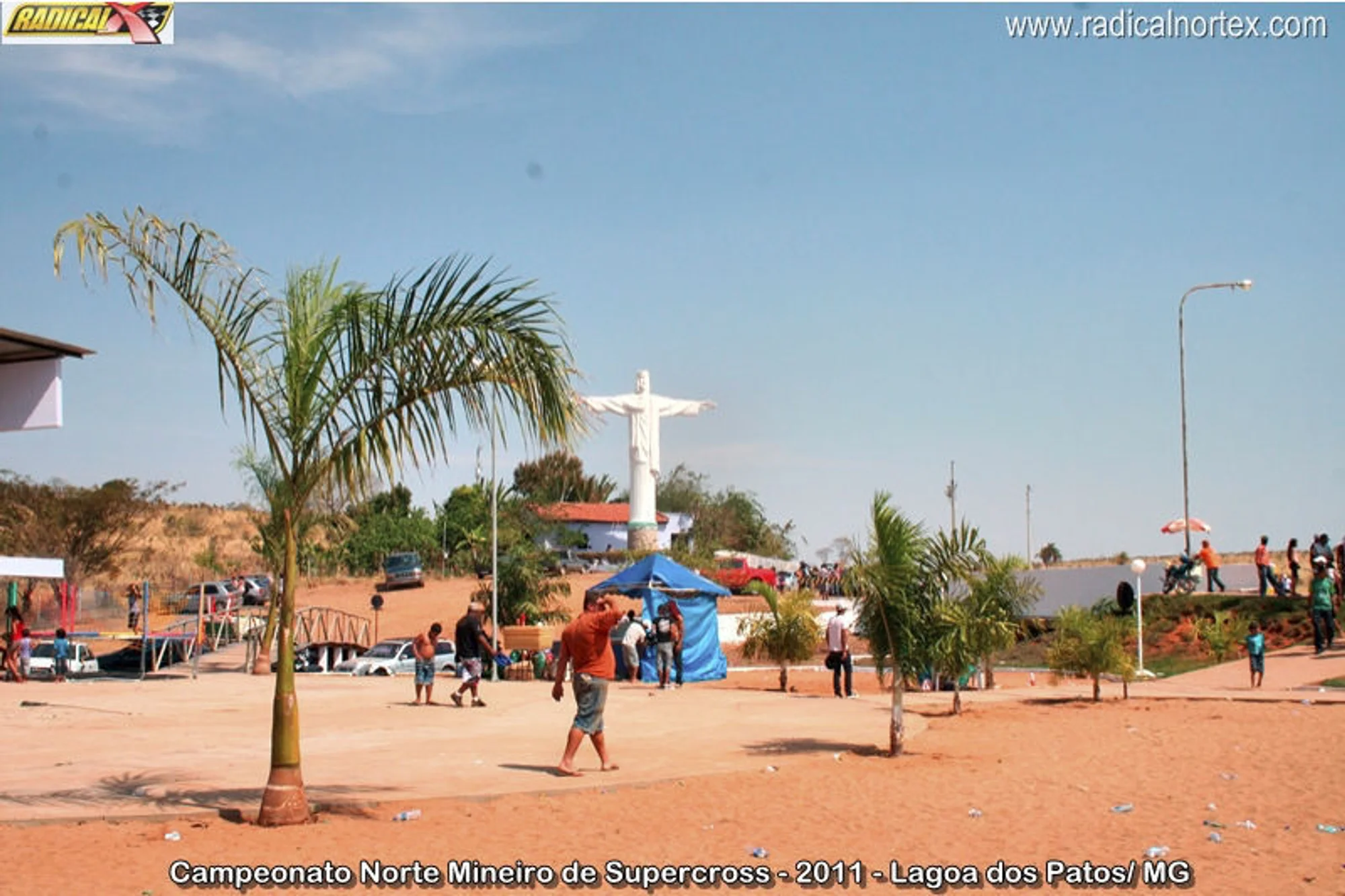 /image/lagoa-dos-patos-mg-celebra-60-anos-de-emancipacao-politica?src=https%3A%2F%2Fsalamineira.netlify.app%2Ffotos-antigas%2Fremini%2Ffotos-antigas-lagoa-dos-patos-mg-83.jpg&w=2000&q=85