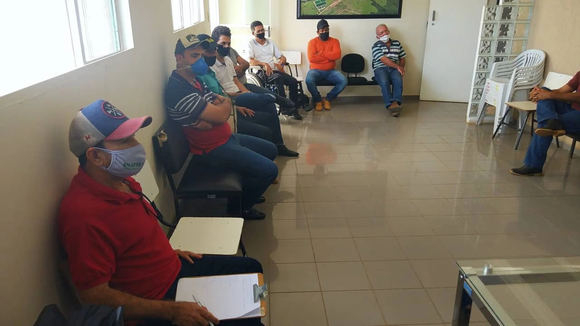 /image/sebrae-realiza-encontro-em-lagoa-dos-patos-mg-sobre-o-fiv-para-os-produtores-rurais?src=https%3A%2F%2Fsalamineira.netlify.app%2Fimg%2Ffiv-sebrae-lagoa-dos-patos-mgimg_20210607_141749.jpg&w=2000&q=85