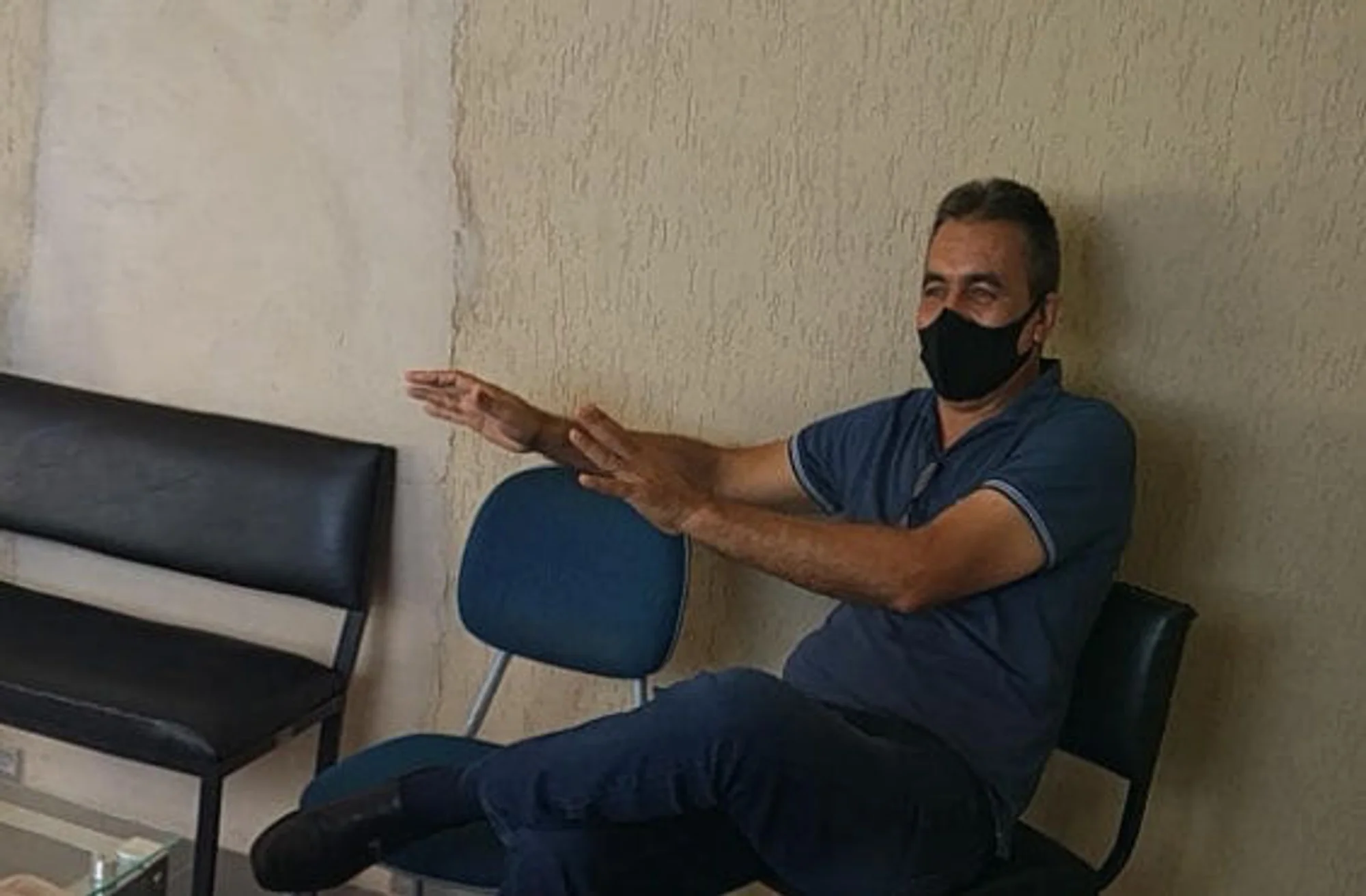 /image/sebrae-realiza-encontro-em-lagoa-dos-patos-mg-sobre-o-fiv-para-os-produtores-rurais?src=https%3A%2F%2Fsalamineira.netlify.app%2Fimg%2Fhercules-vandy-prefeito-de-lagoa-dos-patos-mg.jpg&w=2000&q=85